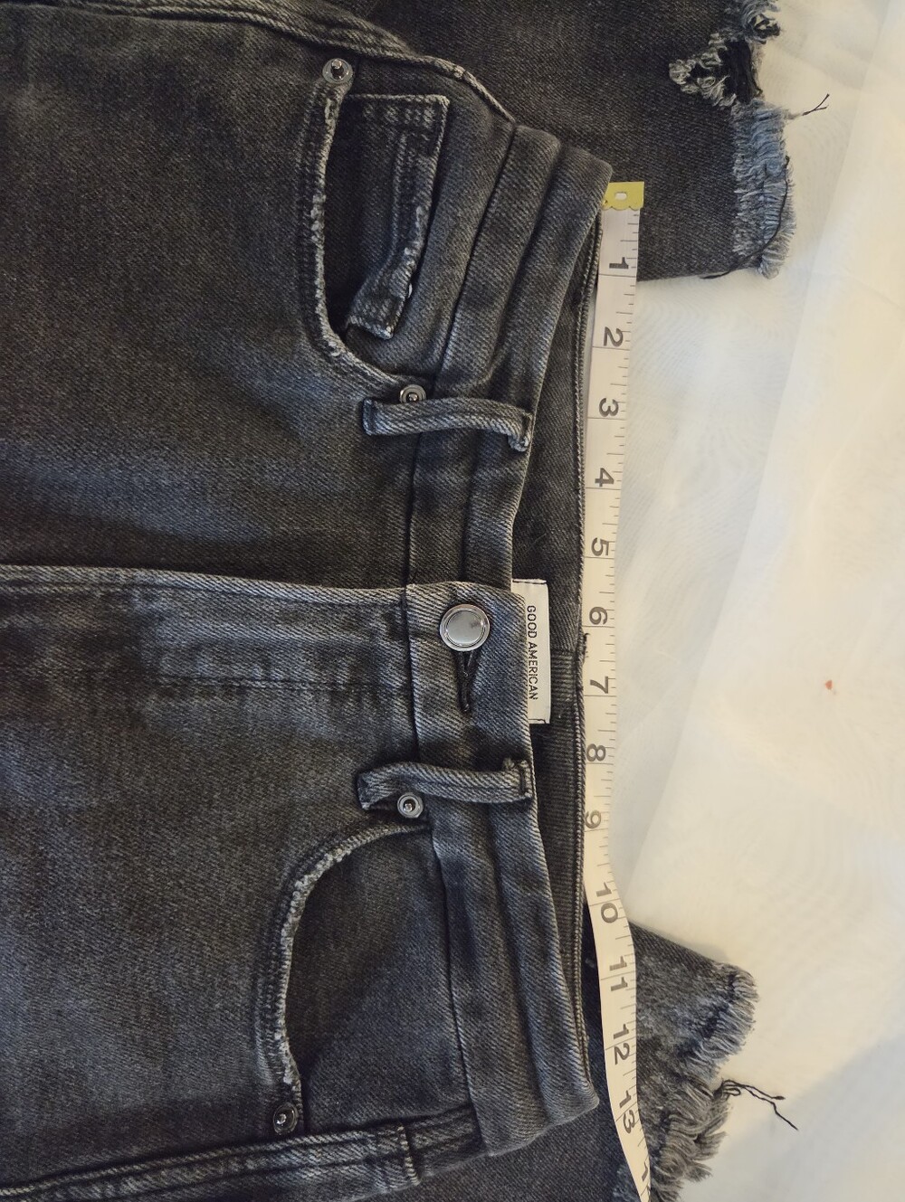 Good American Good Curve High-Rise Washed Black Denim Raw Hem Jeans, 6/28 - Picture 8 of 16